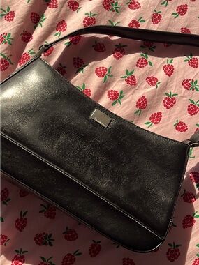 Liz Claiborne smooth black leather shoulder bag